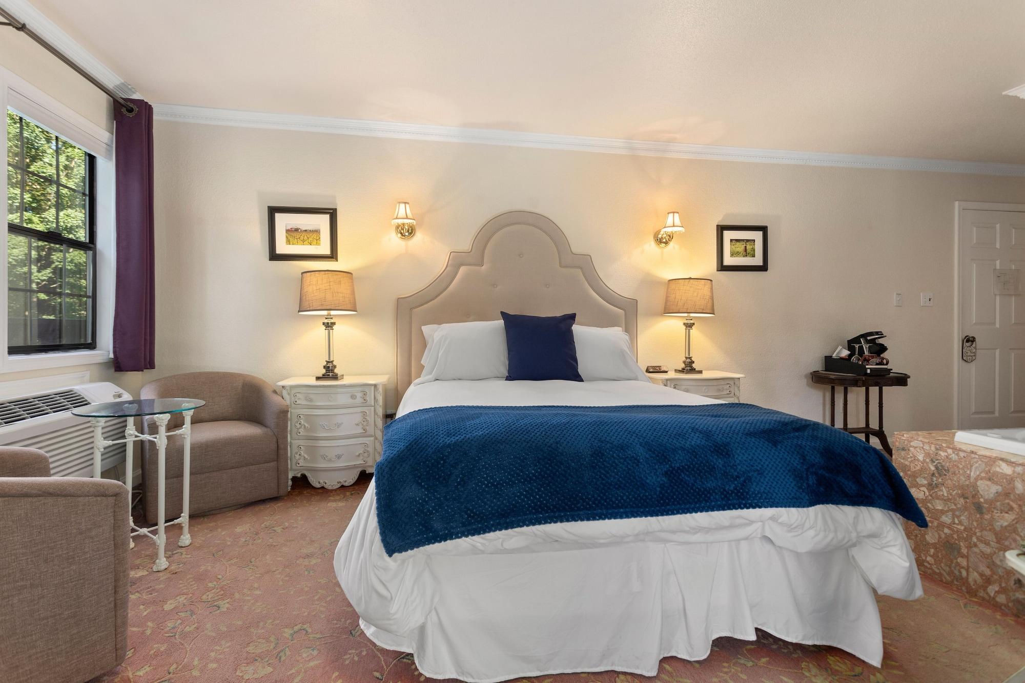 Deluxe Queen Room